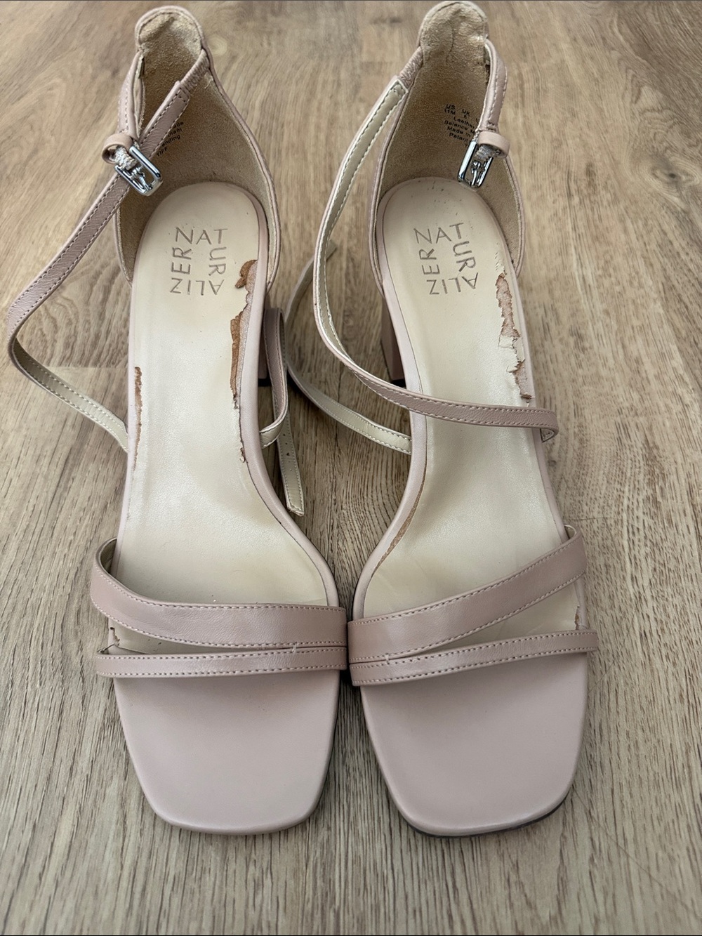 Naturalizer Beige Heels